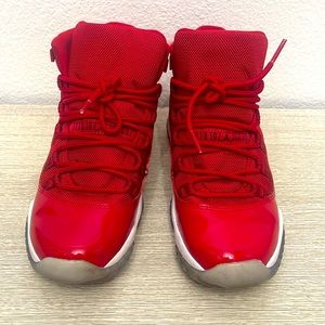 💯Jordan Size 5Y Worn a Couple X's Very Good Condition...